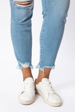 Load image into Gallery viewer, Kancan High Rise Skinny Jeans
