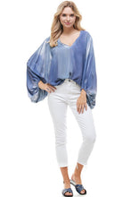 Load image into Gallery viewer, Hand Cloud Dye V-Neck Loose Fitting Top
